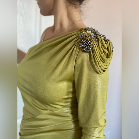 Dress - Picture 4 of 6